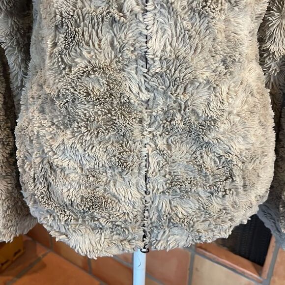 Dylan by True Grit Taupe Teddy Style Zip-Up Jacket, XS! - Picture 3 of 10